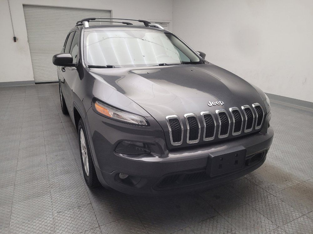 Used 2015 Jeep Cherokee Latitude FWD image 14