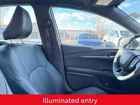 Used 2025 Toyota Camry XSE image 18