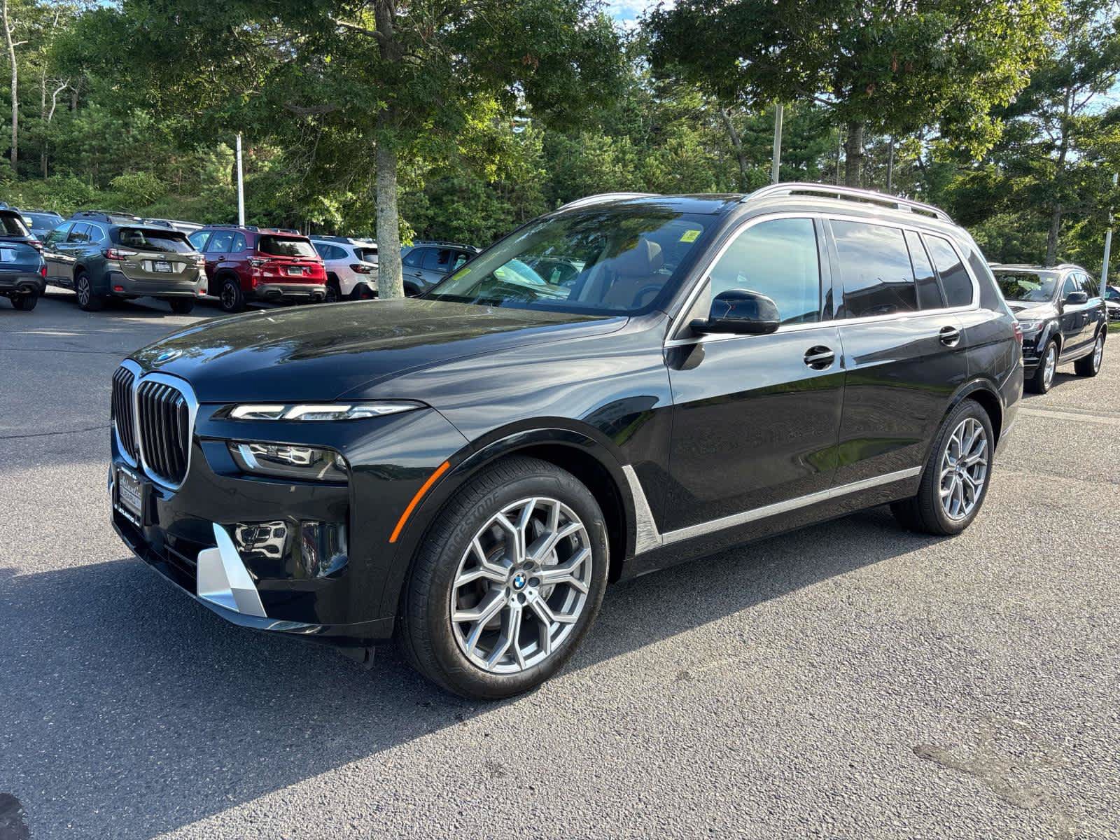 Used 2023 BMW X7 xDrive40i w/ Premium Package AWD/4WD image 4