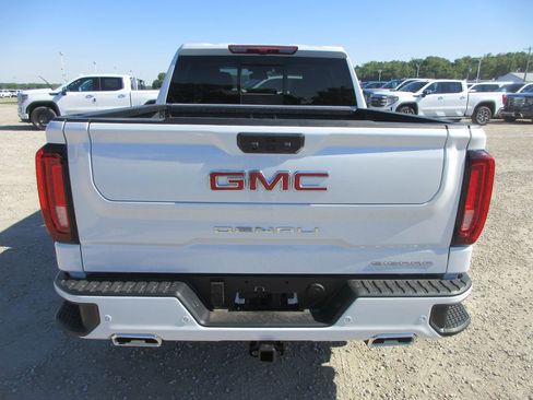 New 2026 GMC Sierra 1500 Denali AWD/4WD image 6