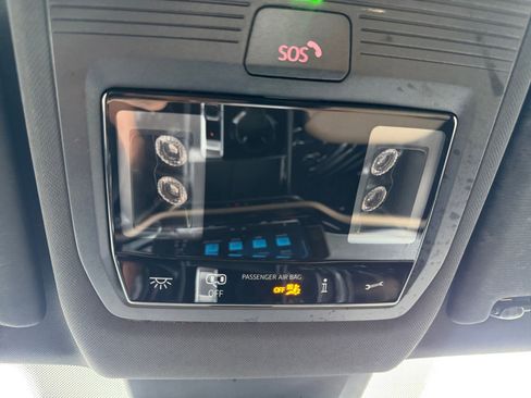 Used 2024 Volkswagen Atlas Cross Sport SE image 20