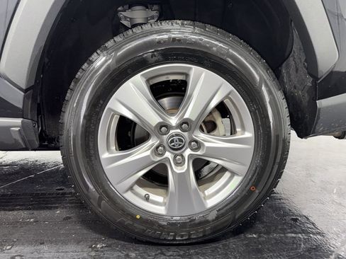 Used 2024 Toyota RAV4 XLE FWD image 7