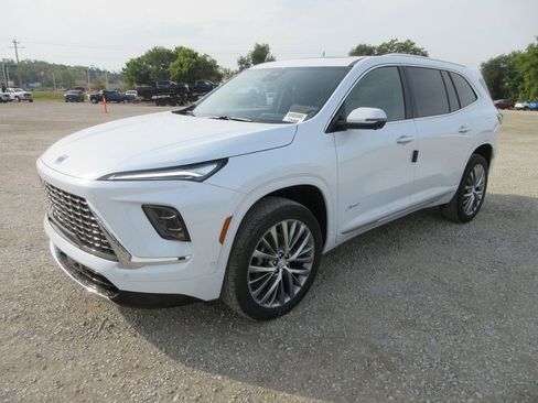 New 2026 Buick Enclave Avenir w/ Super Cruise Package FWD image 10