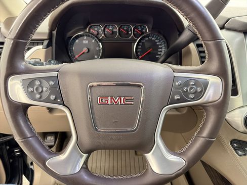Used 2018 GMC Yukon SLT w/ Premium Edition image 16
