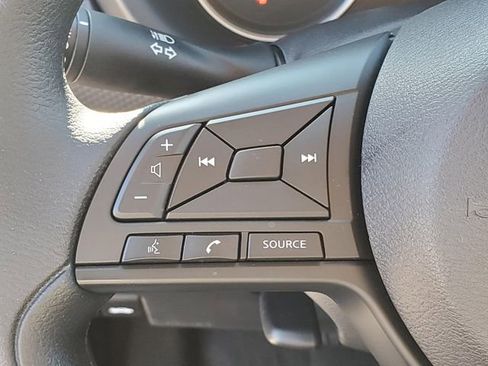 Certified 2025 Nissan Kicks Play S image 20