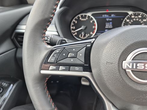 Used 2024 Nissan Altima 2.5 SR AWD/4WD image 25