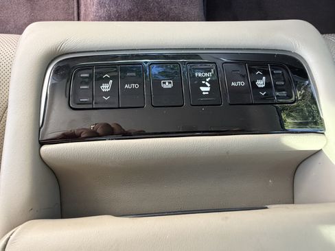 Used 2019 Lexus LS 500 w/ Interior Upgrade Package RWD image 39