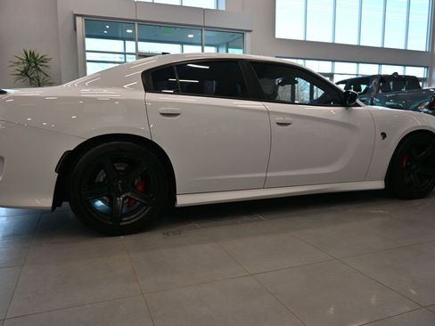 Used 2017 Dodge Charger SRT Hellcat w/ Harman/Kardon Audio Group image 5