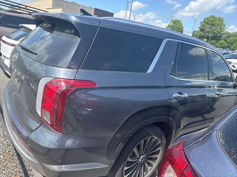 Used 2024 Hyundai Palisade Calligraphy FWD image 5