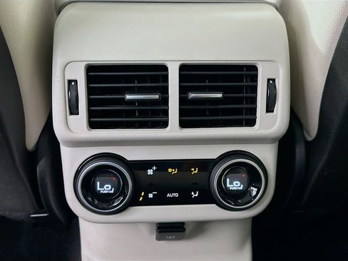 Used 2020 Land Rover Range Rover Velar R-Dynamic S image 26