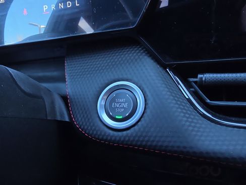 Used 2025 Chevrolet Equinox RS w/ Safety and Technology Package image 31