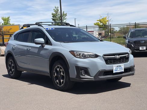 Used 2019 Subaru Crosstrek 2.0i Premium AWD/4WD image 3