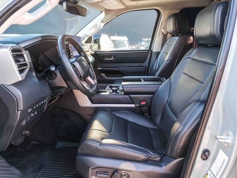 Used 2024 Toyota Tundra Limited AWD/4WD image 19