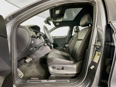 Used 2022 Volkswagen Tiguan SE R-Line FWD image 13
