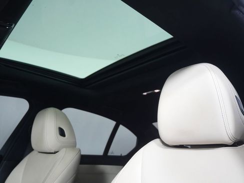 Used 2022 BMW M340i w/ Premium Package image 12