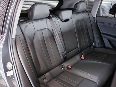 New 2025 Audi Q6 e-tron Premium Plus image 10