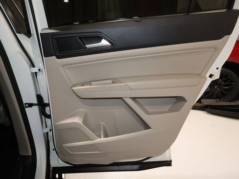 Used 2021 Volkswagen Atlas SEL image 18