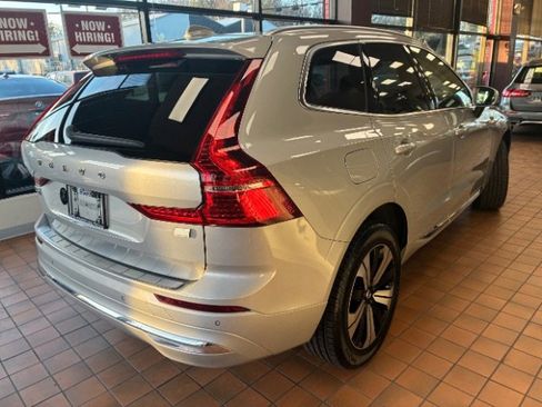 Used 2023 Volvo XC60 T8 Core w/ Climate Package image 10