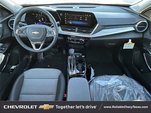 New 2026 Chevrolet Trax LT w/ Driver Confidence Package image 11