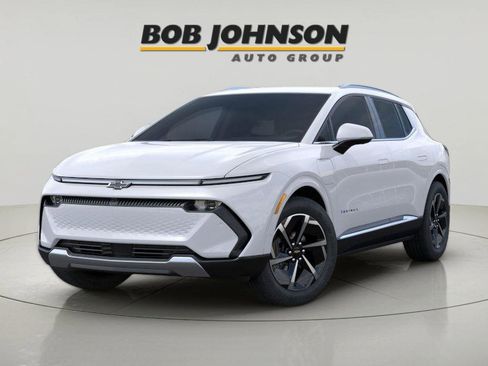 New 2025 Chevrolet Equinox EV LT image 8