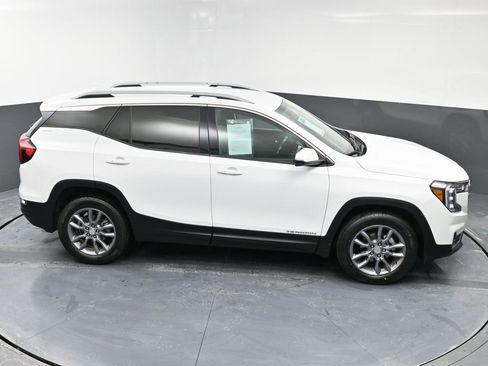 Used 2024 GMC Terrain SLT image 46