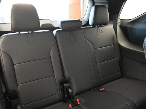 Used 2026 Chevrolet Traverse Z71 w/ LPO, Floor Liner Package image 20