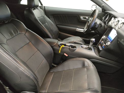 Used 2020 Ford Mustang Premium RWD image 21
