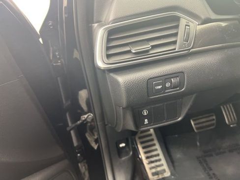 Used 2018 Honda Accord Sport image 13