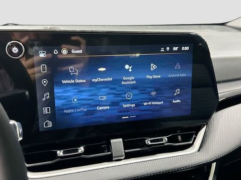New 2026 Chevrolet Equinox LT w/ Safety and Technology Package FWD image 18