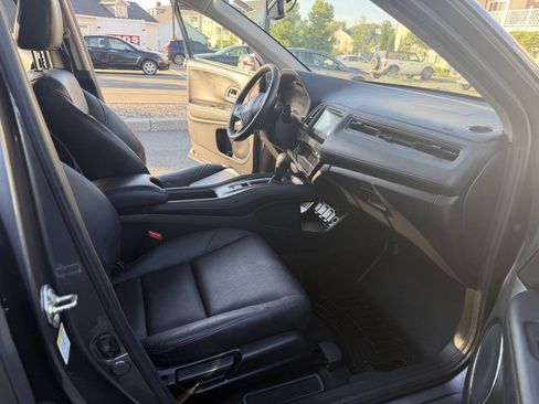 Used 2016 Honda HR-V EX-L image 17