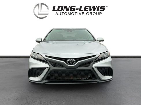 Used 2024 Toyota Camry SE image 11