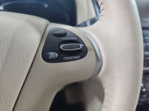 Used 2014 Nissan Pathfinder Platinum w/ Platinum Premium Package AWD/4WD image 26