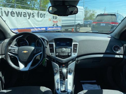Used 2013 Chevrolet Cruze LT FWD image 17