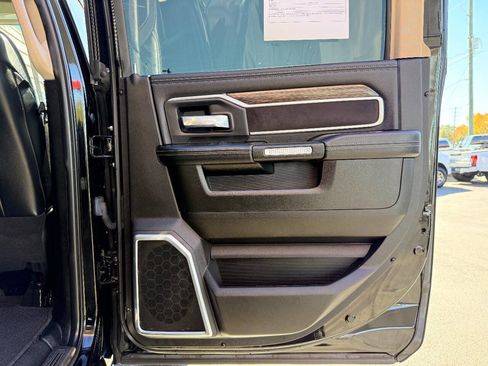 Used 2019 RAM 2500 Laramie image 36