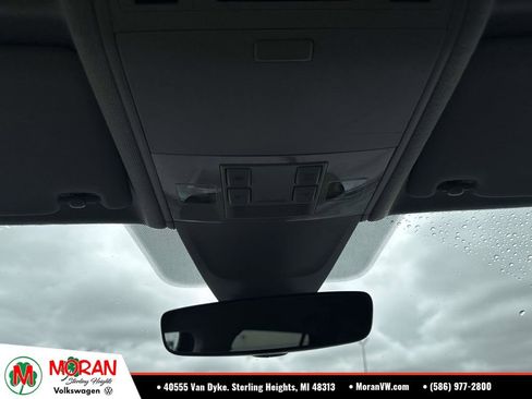 Used 2023 Volkswagen Tiguan SE AWD/4WD image 32