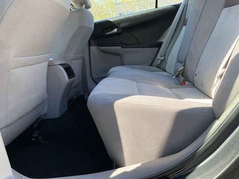 Used 2012 Toyota Camry LE FWD image 13