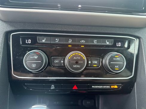 Used 2023 Volkswagen Atlas Cross Sport SEL Premium R-Line AWD/4WD image 21