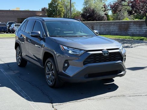 Used 2023 Toyota RAV4 XLE Premium AWD/4WD image 8