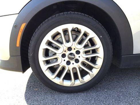 Certified 2025 MINI Cooper S image 27