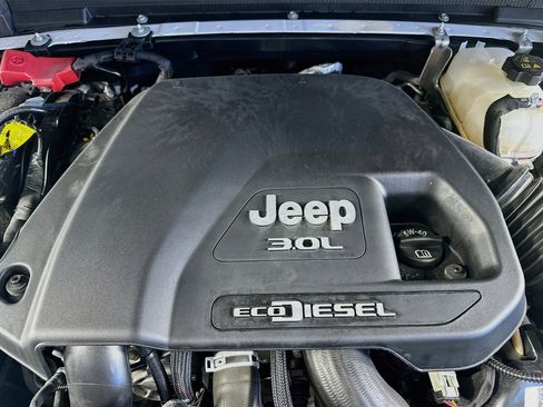 Used 2023 Jeep Gladiator Rubicon w/ LED Lighting Group image 28