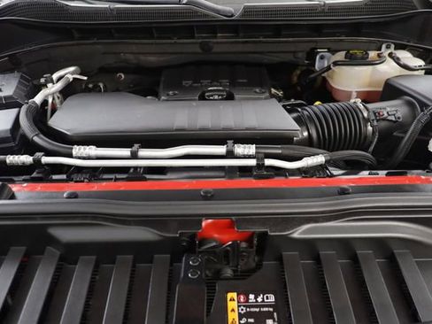 Used 2024 Chevrolet Silverado 1500 Custom Trail Boss w/ LPO, Dark Essentials Package image 21