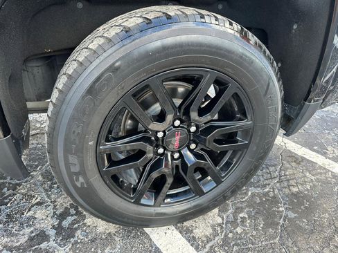 Used 2020 GMC Sierra 1500 Elevation w/ Elevation Value Package image 9