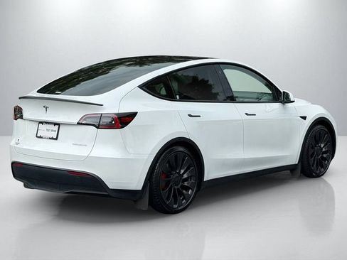 Used 2023 Tesla Model Y Performance AWD/4WD image 9