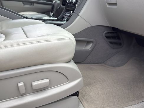Used 2016 Buick Enclave Leather w/ Trailering Package FWD image 24