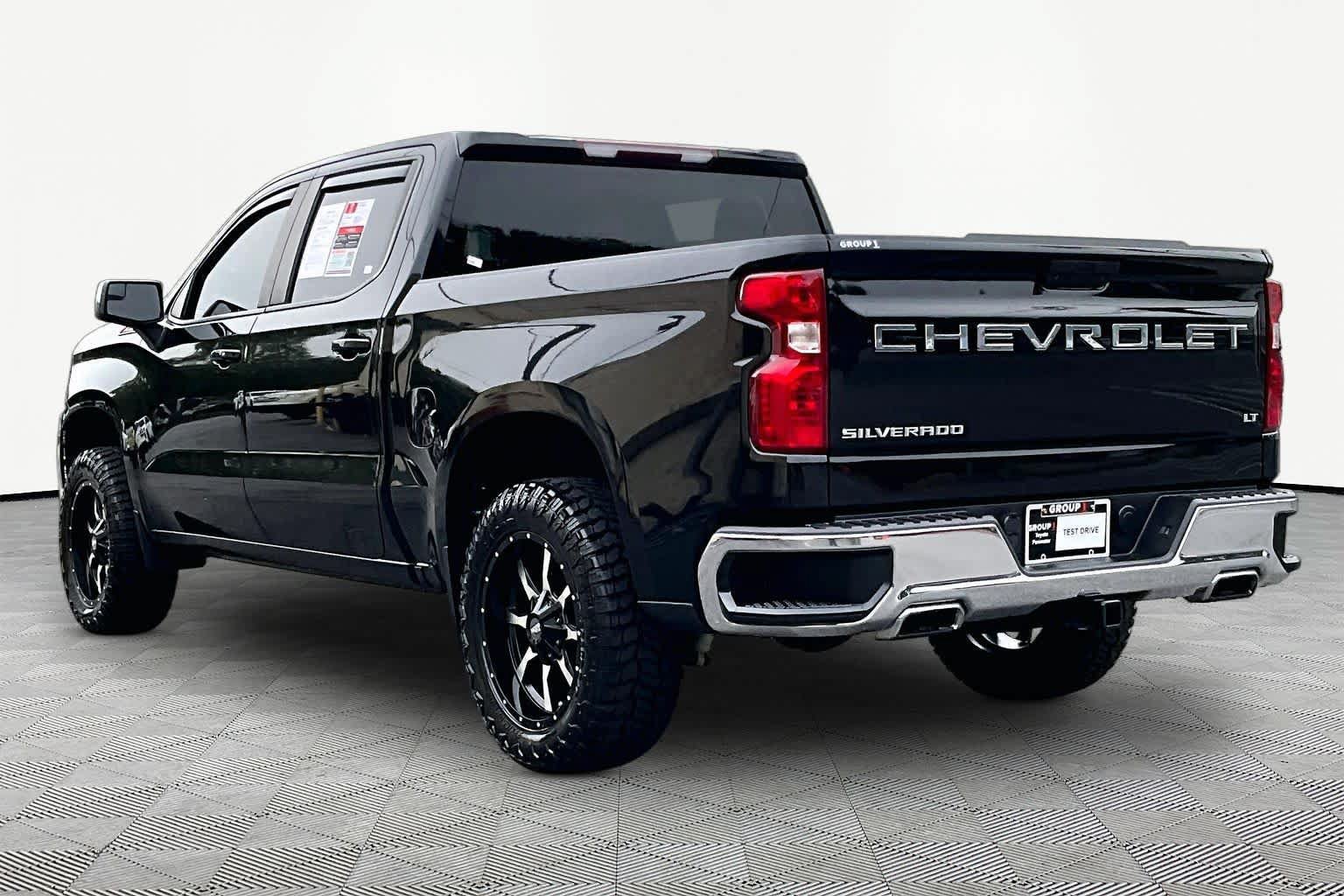 Used 2021 Chevrolet Silverado 1500 LT w/ Z71 Off-Road Package AWD/4WD image 23