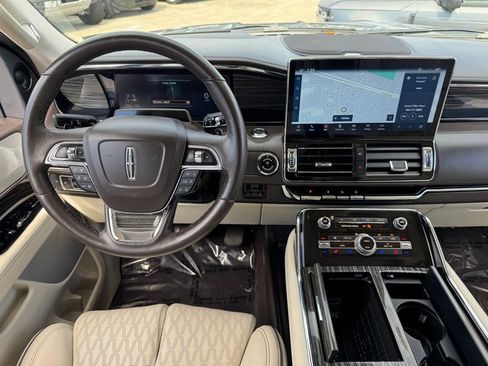 Used 2022 Lincoln Navigator Black Label image 4