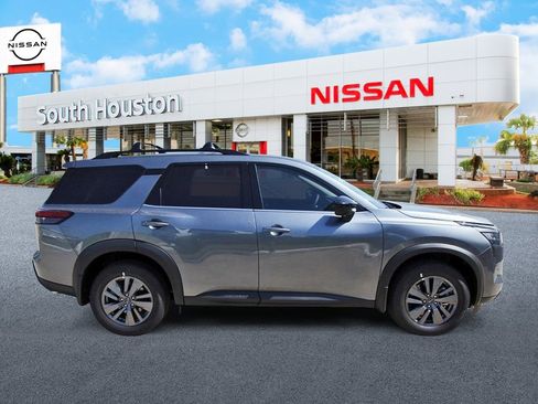 New 2026 Nissan Pathfinder SV FWD image 5