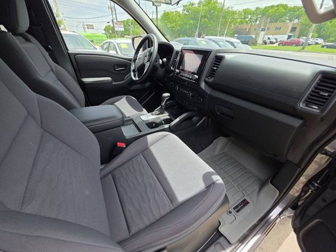 Used 2022 Nissan Frontier S AWD/4WD image 10