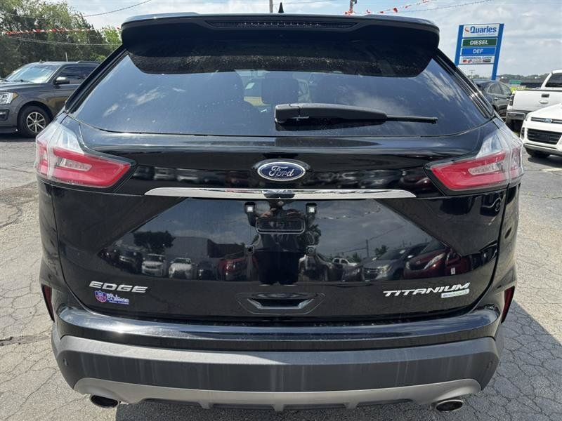 Used 2019 Ford Edge Titanium FWD image 7