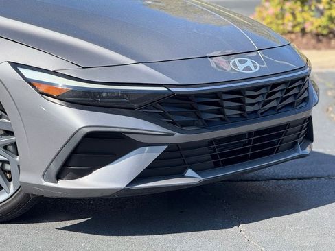 Used 2024 Hyundai Elantra SEL image 6